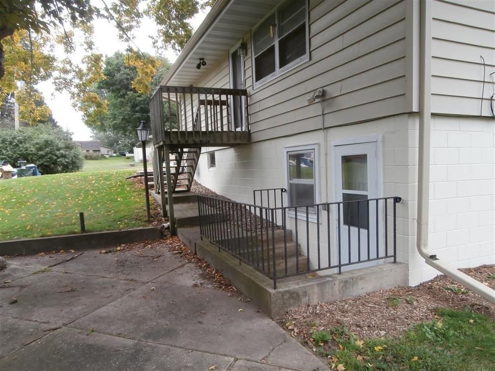 Well Maintained Duplex: 2905 Esser St, Cross Plains, WI 53528